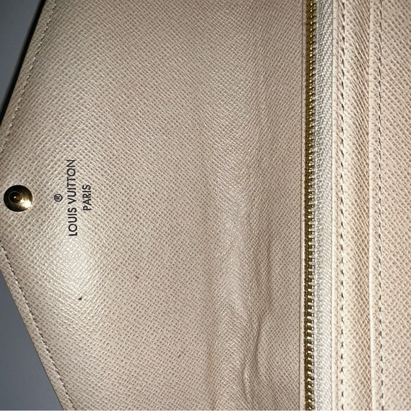 Louis Vuitton Damier Azur Sarah Envelope Style Large Wallet / Clutch - Picture 6 of 10